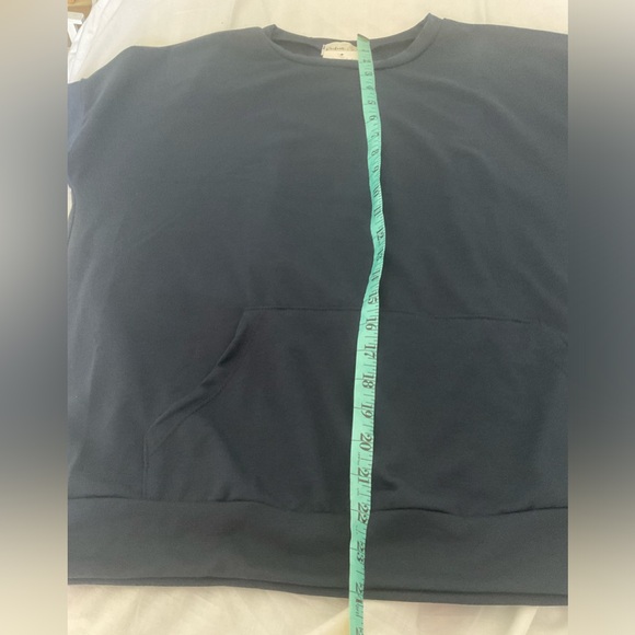 Perfect Peach - Long Sleeve French Terry top with kangaroo pocket - Navy - Picture 7 of 10